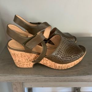 Clark sandals. New, worn a couple of times. $20.